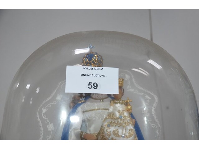 Blauw delfst aardewerk met deksel, blauw delfst vaas, mariabeeld onder glazen stolp, ronde wandklok, glazen vaas, ronde spiegel - afbeelding 7 van  11