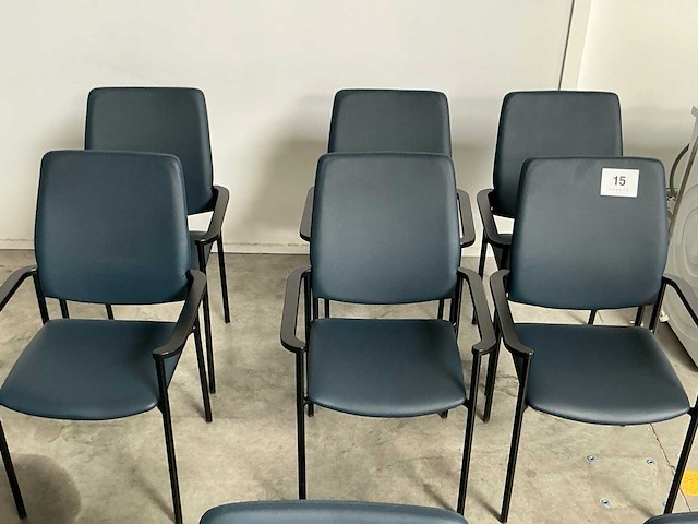 Blauw kunstlederen vergaderstoelen (6x) - afbeelding 1 van  3