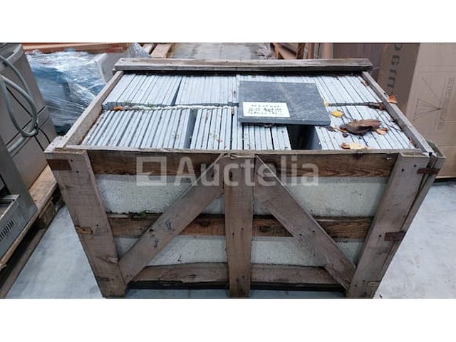 Blauwe belgische steen arduin verzoet 30 x 30 x 1,8 cm (21,24 m2) - afbeelding 5 van  7