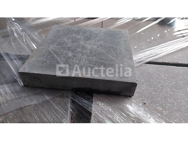 Blauwe belgische steen getrommeld verzoet arduin 16 x 16 cm ( 11,64m2) - afbeelding 1 van  4