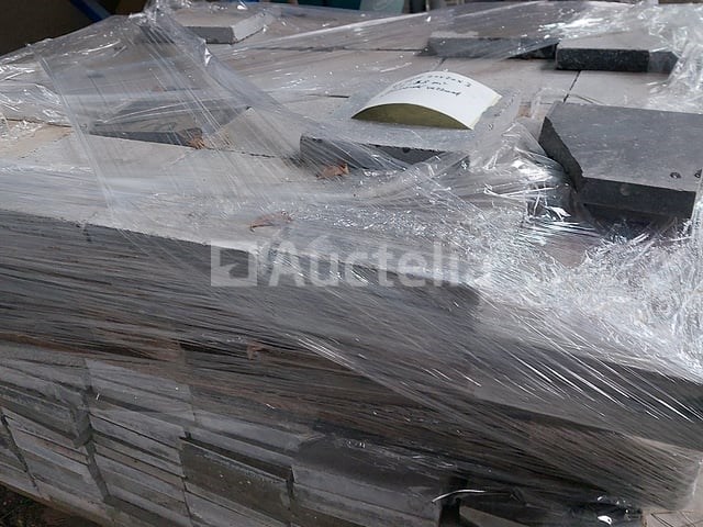 Blauwe belgische steen getrommeld verzoet arduin 20 x 20 x 3 (2,88m2) - afbeelding 1 van  3