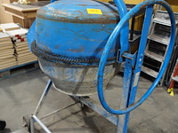 Blauwe betonmolen viramix - afbeelding 3 van  5