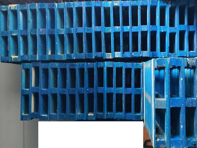 Blauwe blokpalleten (54x) - afbeelding 2 van  2