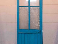 Blauwe deur met glas - afbeelding 1 van  4