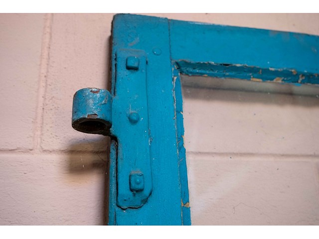 Blauwe deur met glas - afbeelding 4 van  4