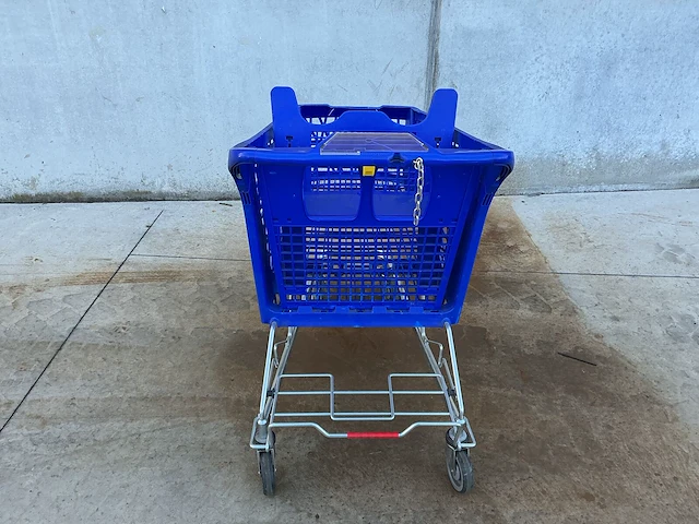 Blauwe kunststof winkelwagen wanzl salsa – inclusief kinderzitje - afbeelding 3 van  4