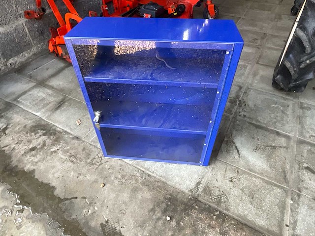 Blauwe metalen wandplanken - afbeelding 1 van  2