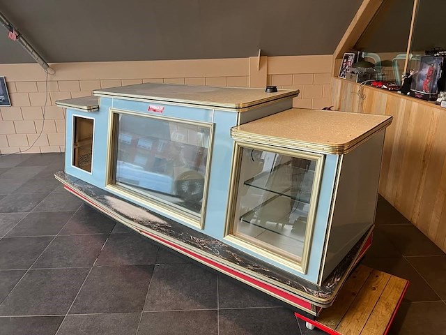 Blauwe retro toonbank - eyecatcher! - afbeelding 2 van  4