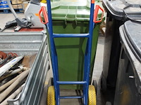 Blauwe stalen steekwagen met volle banden - afbeelding 1 van  4