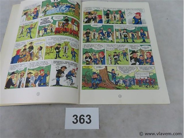 Blauwen in zwart-wit - afbeelding 2 van  3