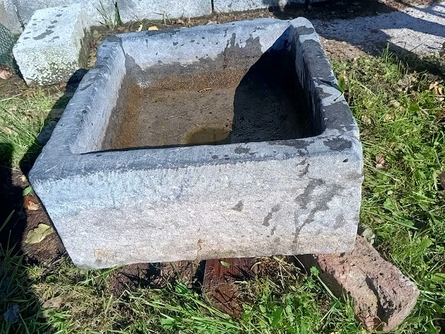 Blauwsteen tuinbeeld - afbeelding 13 van  17