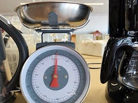 Blender moulinix, filterkoffiezetapparaat philips met glazen kan, analoge keukenweegschaal met afneembare rvs mengkom, waterkoker rowenta, blender wonderboy - afbeelding 4 van  6