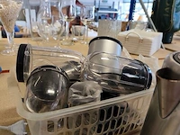 Blender moulinix, filterkoffiezetapparaat philips met glazen kan, analoge keukenweegschaal met afneembare rvs mengkom, waterkoker rowenta, blender wonderboy - afbeelding 6 van  6
