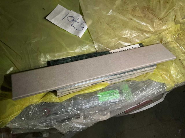 Blister 10 aero beige plint (1600x) - afbeelding 1 van  3