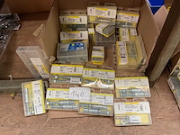 Blisters bevestigen - afbeelding 1 van  9