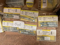 Blisters bevestigen - afbeelding 3 van  9