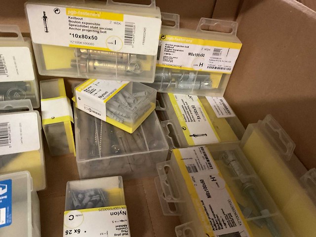 Blisters bevestigen - afbeelding 8 van  9