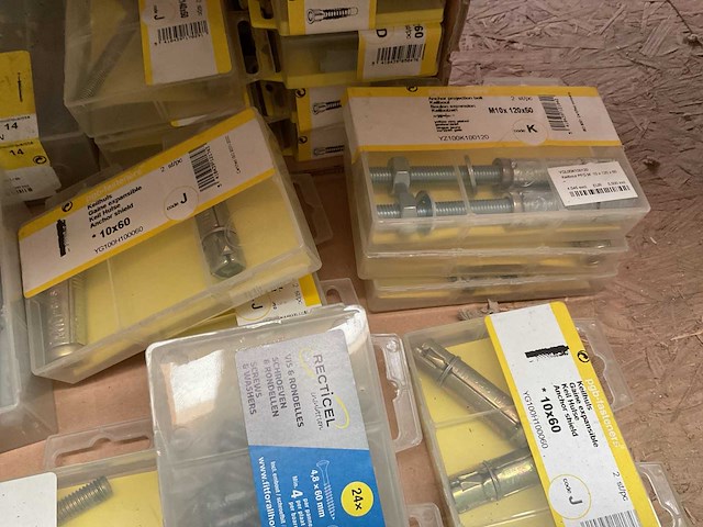 Blisters bevestigen - afbeelding 4 van  10