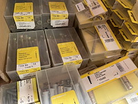 Blisters bevestigen - afbeelding 7 van  10