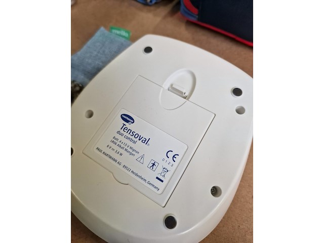 Bloeddrukmeter, e.a;. - afbeelding 3 van  6