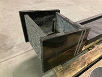 Bloembak in belgische blauwe steen - afbeelding 3 van  6