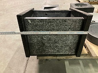 Bloembak in belgische blauwe steen - afbeelding 5 van  6