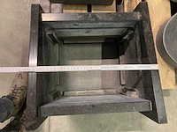 Bloembak in belgische blauwe steen - afbeelding 6 van  6