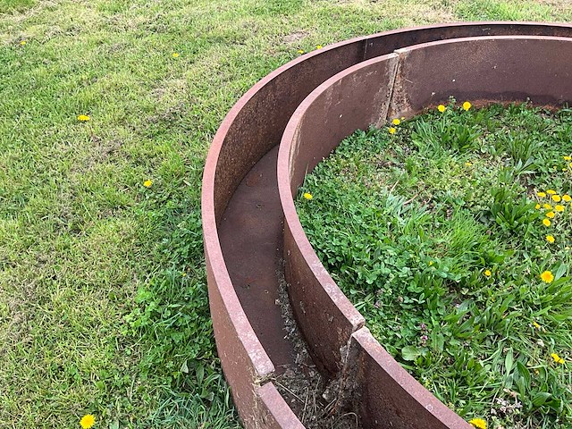 Bloembak in kortenstaal - afbeelding 2 van  2