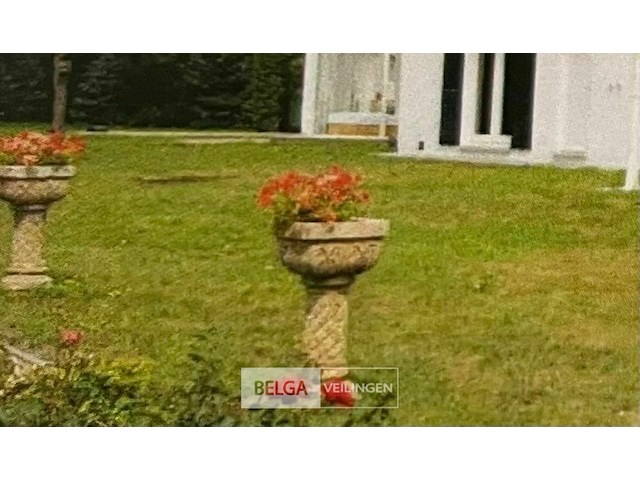 Bloempot op zuil + voet - afbeelding 1 van  6