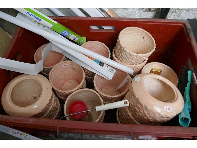 Bloempotten, luidsprekers, couverts, etc - afbeelding 1 van  4