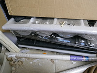 Bloempotten, luidsprekers, couverts, etc - afbeelding 3 van  4