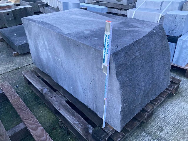 Blokken belgische blauwe steen - afbeelding 10 van  13