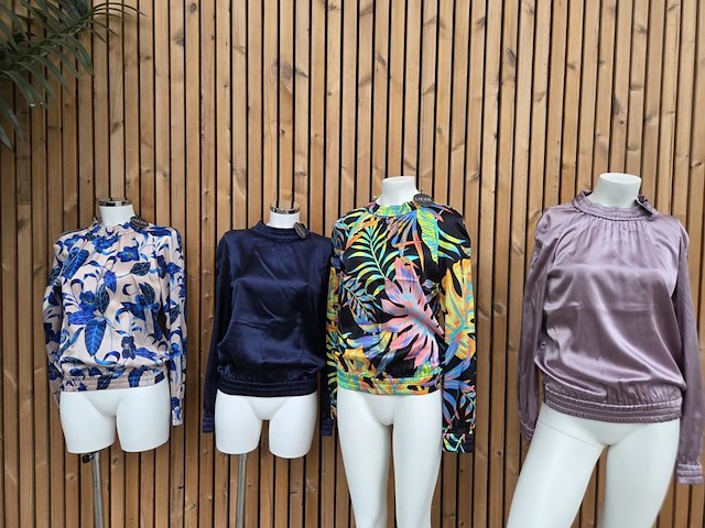Blouse 1 cobalt flower maat l - afbeelding 5 van  5