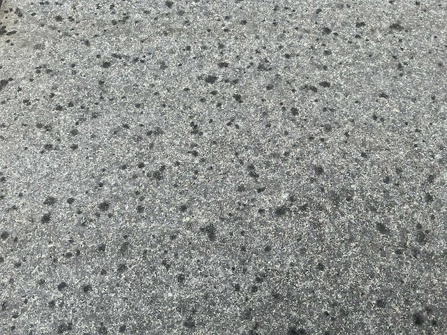 Blue stone flamed and brushed natuursteen tuintegels ca. 36,72m2 - afbeelding 1 van  2