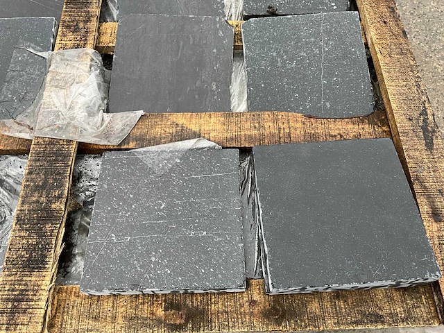 Blue stone yl colonnial natuursteen tuintegels ca. 20m2 - afbeelding 1 van  3