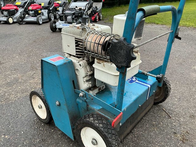 Bluebird 300rsc verticuteermachine - afbeelding 5 van  7
