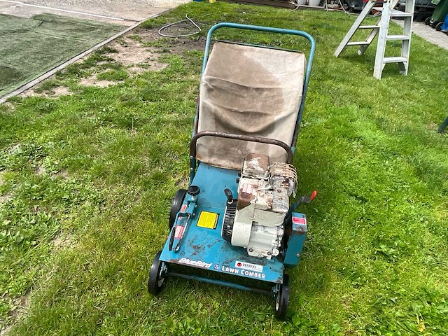 Bluebird international 405 verticuteermachine / gazonbeluchter - afbeelding 2 van  8
