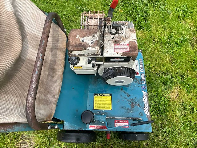 Bluebird international 405 verticuteermachine / gazonbeluchter - afbeelding 5 van  8