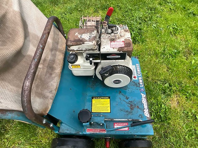 Bluebird international 405 verticuteermachine / gazonbeluchter - afbeelding 6 van  8