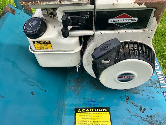 Bluebird international 405 verticuteermachine / gazonbeluchter - afbeelding 8 van  8