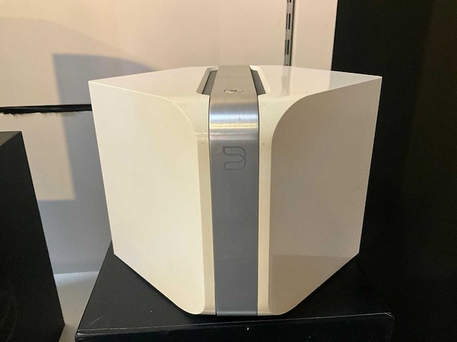 Bluesound node n100 wireless streaming music player - afbeelding 1 van  4