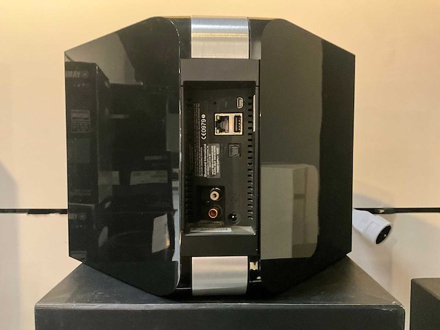 Bluesound vault v500 streaming music player & cd ripper - afbeelding 2 van  3