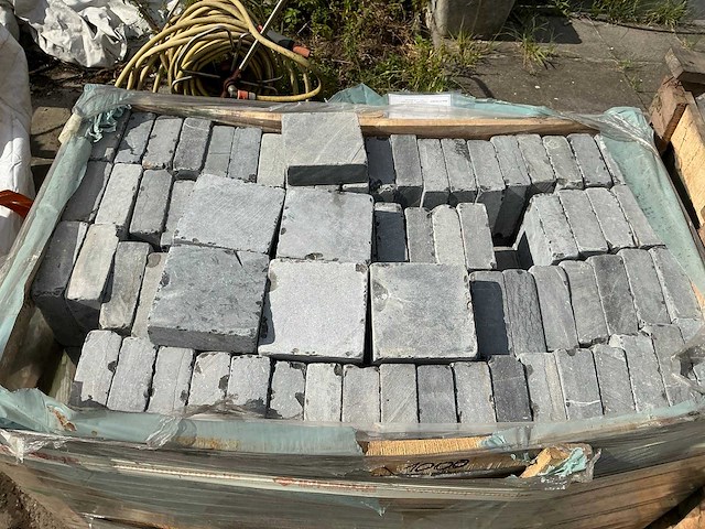 Bluestone tumbled natuursteen tuintegels 7,20m2 - afbeelding 2 van  3