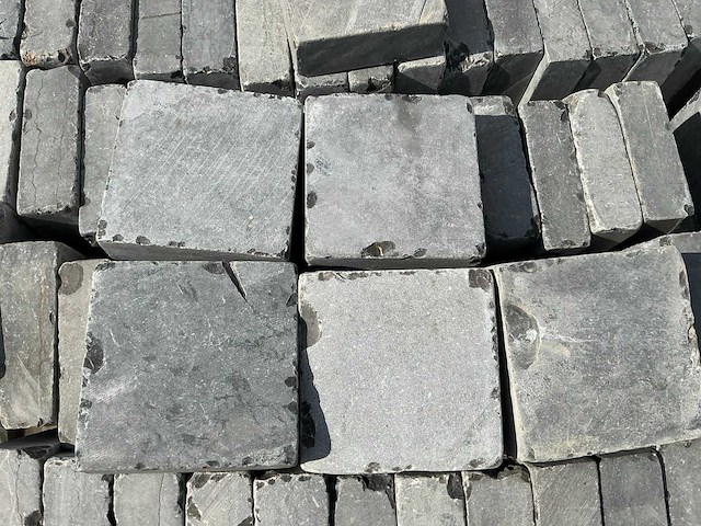 Bluestone tumbled natuursteen tuintegels 7,20m2 - afbeelding 1 van  3