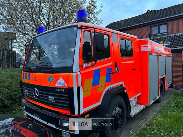 Bluswagen a116 mercedes - afbeelding 24 van  34