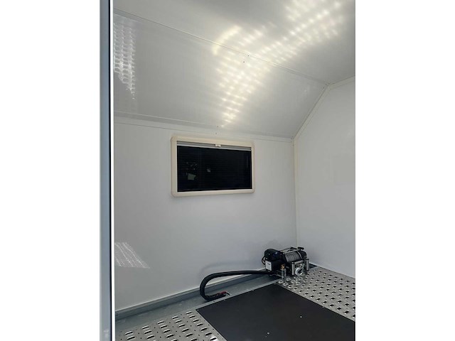 Blyss - monte carlo deluxe - dh - closed car transporter - 2025 - afbeelding 13 van  21