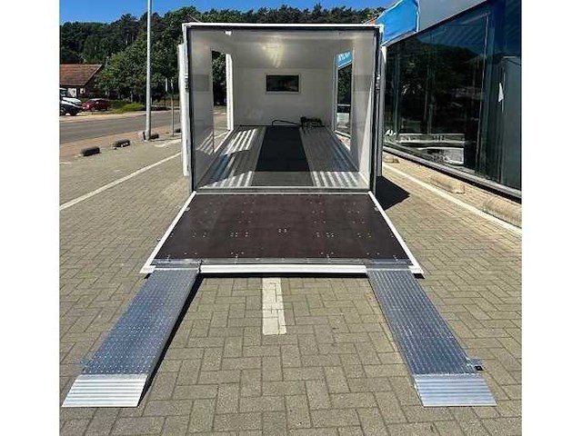 Blyss - monte carlo deluxe - dh - closed car transporter - 2025 - afbeelding 17 van  21