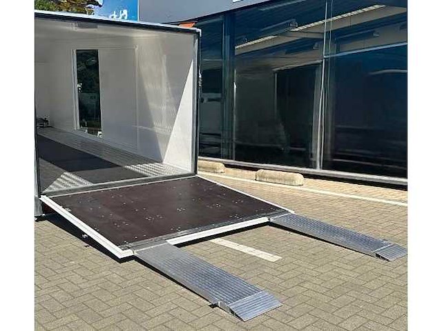 Blyss - monte carlo deluxe - dh - closed car transporter - 2025 - afbeelding 19 van  21