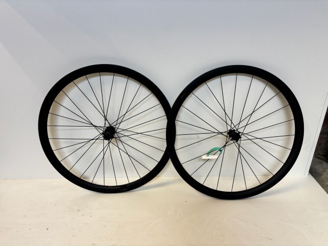 Bmc carbon wielset - afbeelding 1 van  3