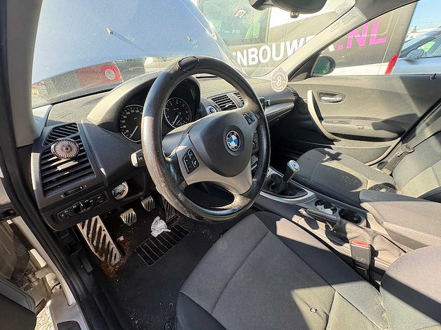 Bmw - 1-serie - 116i - car - 2005 - afbeelding 13 van  14